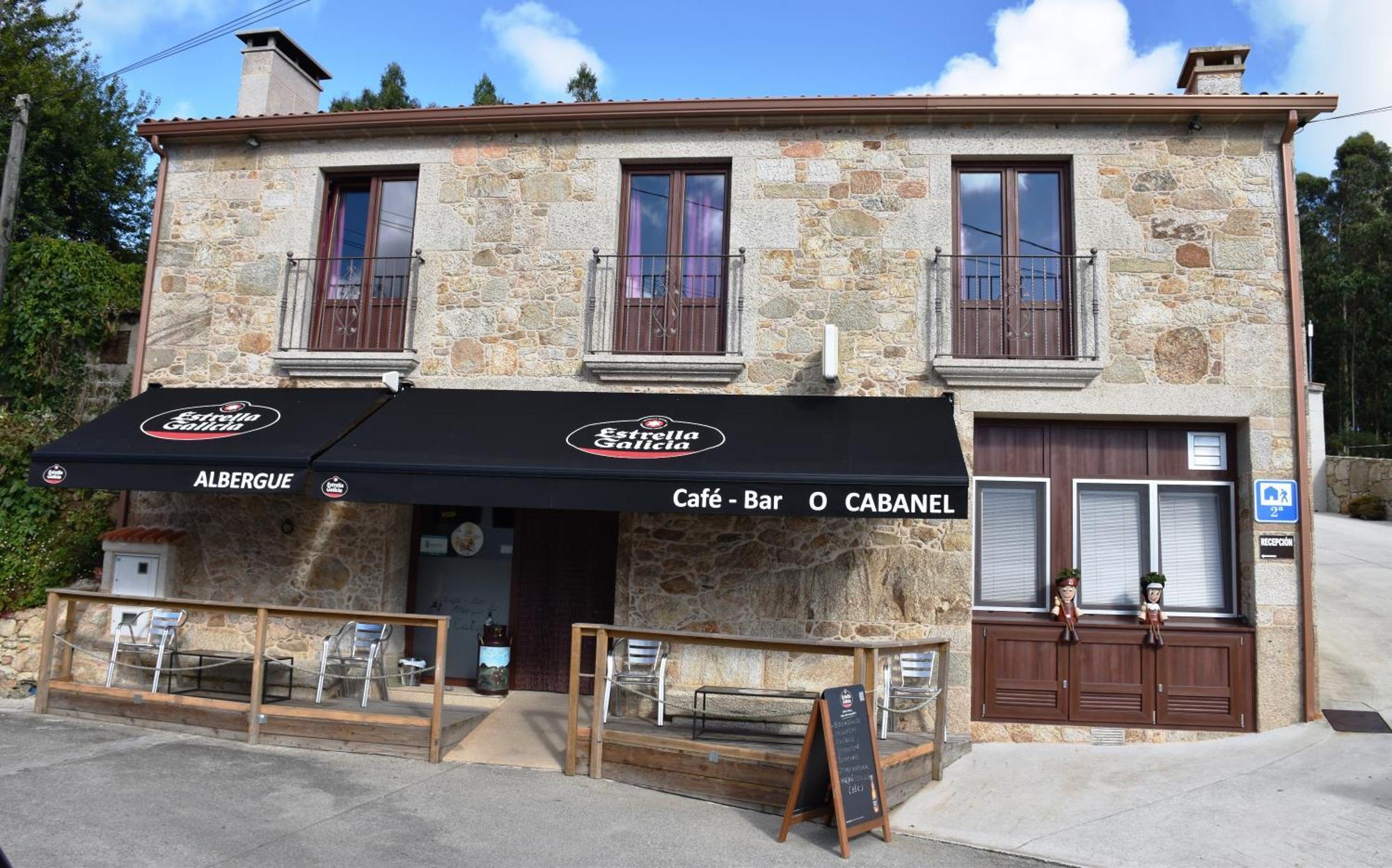 O Cabanel Albergue-Bar Villastose ภายนอก รูปภาพ